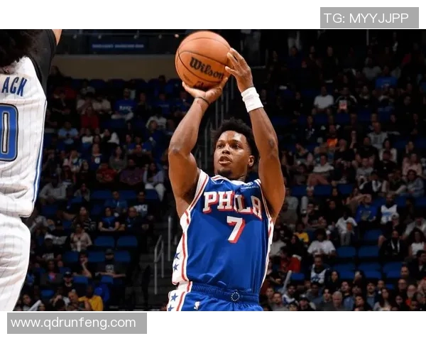 洛瑞职业生涯第20季重返76人续写辉煌签约一年合同再战NBA 洛瑞职业生涯第20季重返76人续写辉煌签约一年合同再战NBA